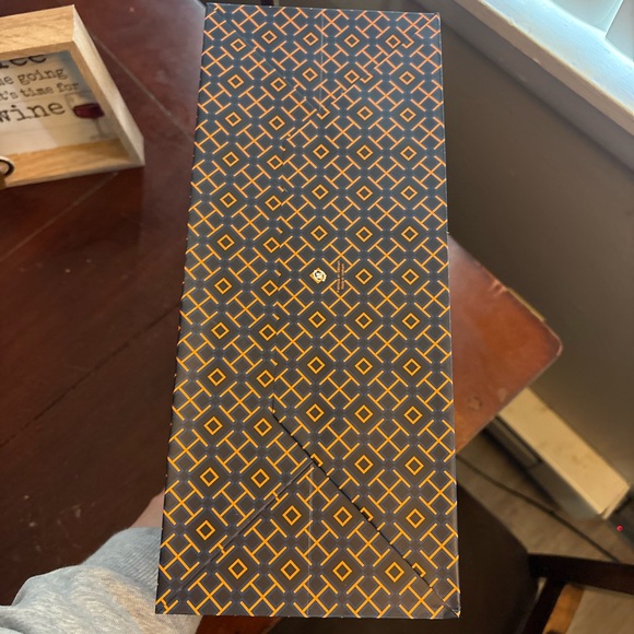 Tory Burch Black medium-large shopping tote w Orange Geometric Print Lime Logo - Picture 4 of 5